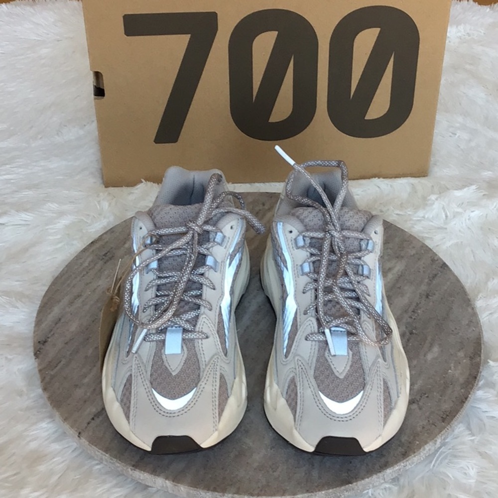 YEEZY BOOST 700 V2 SNEAKERS  MADE BY ADIDAS